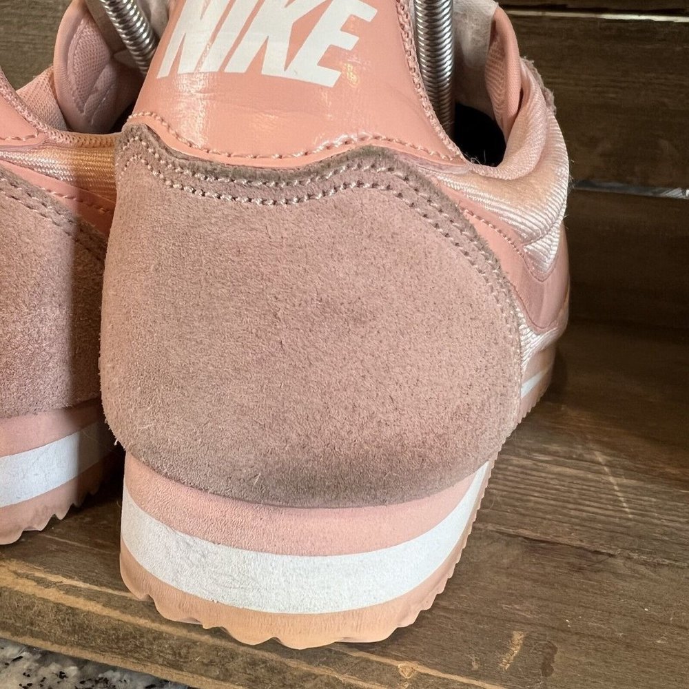 Womens Nike Classic Cortez Pink Coral Stardust Shoes Sneakers Size 9.5 M GUC - Picture 3 of 7